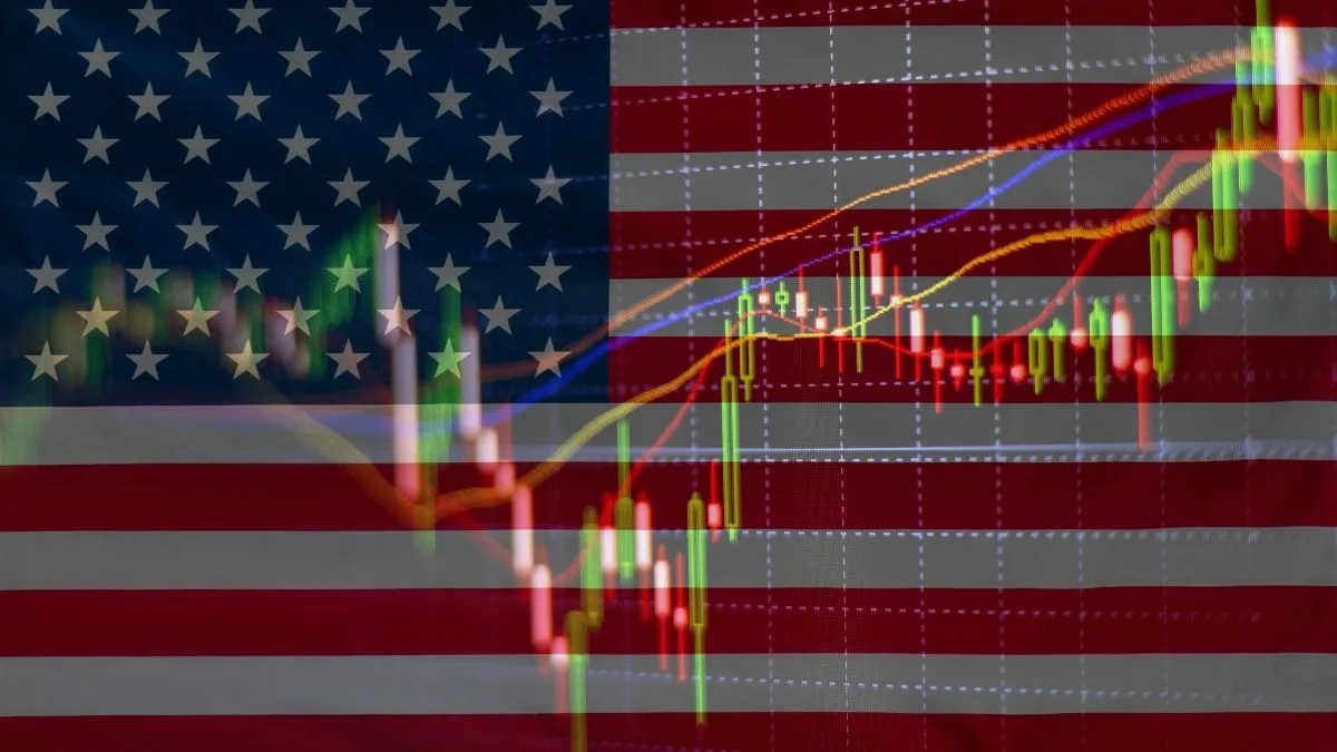 Ações de tecnologia pesam nos mercados e investidores digerem nova pesquisa BTG Pactual/Nexus; Ibovespa em dólar cai nesta segunda-feira (14)