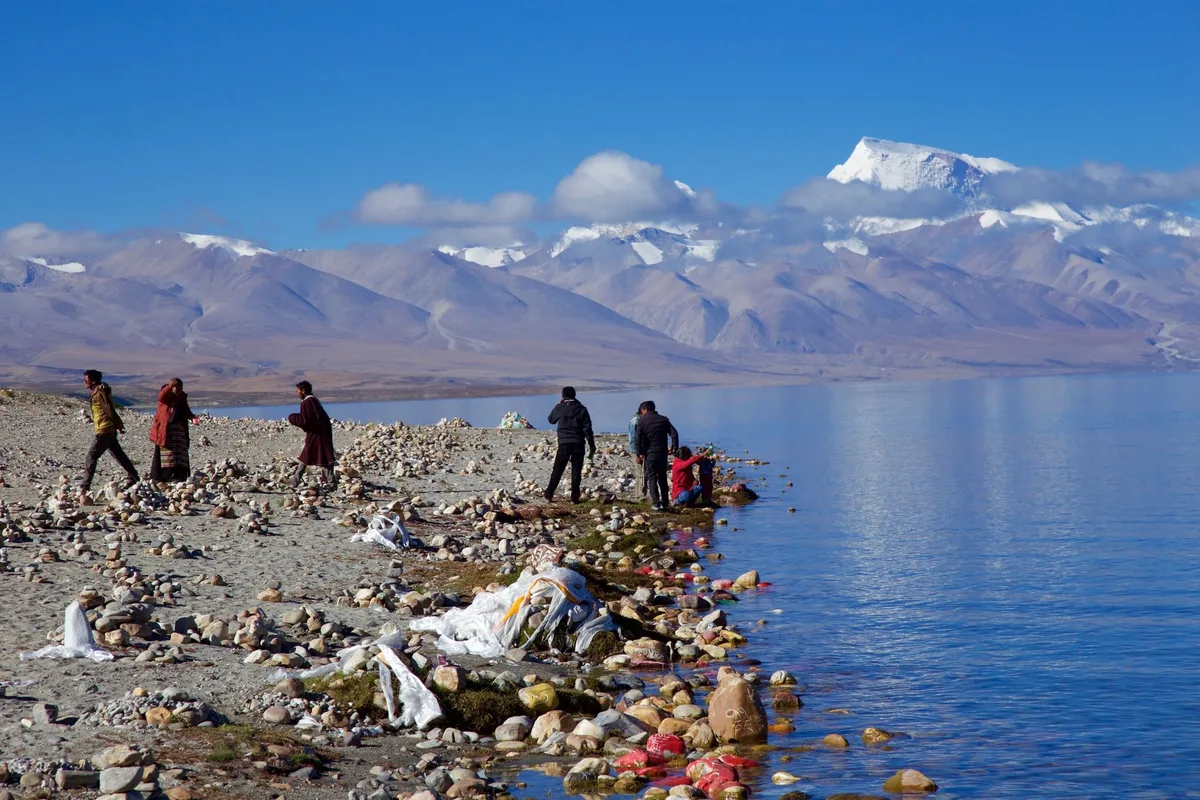 Crue au Népal : qu’est-ce que le pèlerinage hindou et bouddhiste au Kailash Manasarovar ?