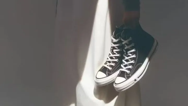De Sydney Sweeney à la dernière pub Converse : du sexe, du sang et du sport !