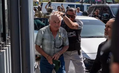 Hija de Ernesto Ruffo lo visita en prisión; desconoce alcances de suspensión contra la prisión preventiva justificada