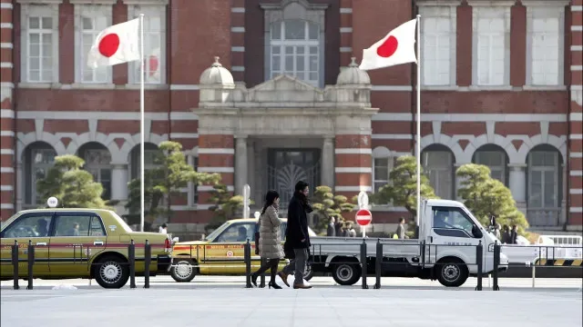 Japão pondera aumentar despesa em defesa para 3,5% do PIB