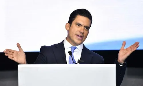Jorge Romero pide informar causas de la revocación de visa a Andy López; acusa a Sheinbaum de protegerlo