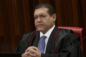 Município não pode cancelar contrato de concessão sem processo prévio