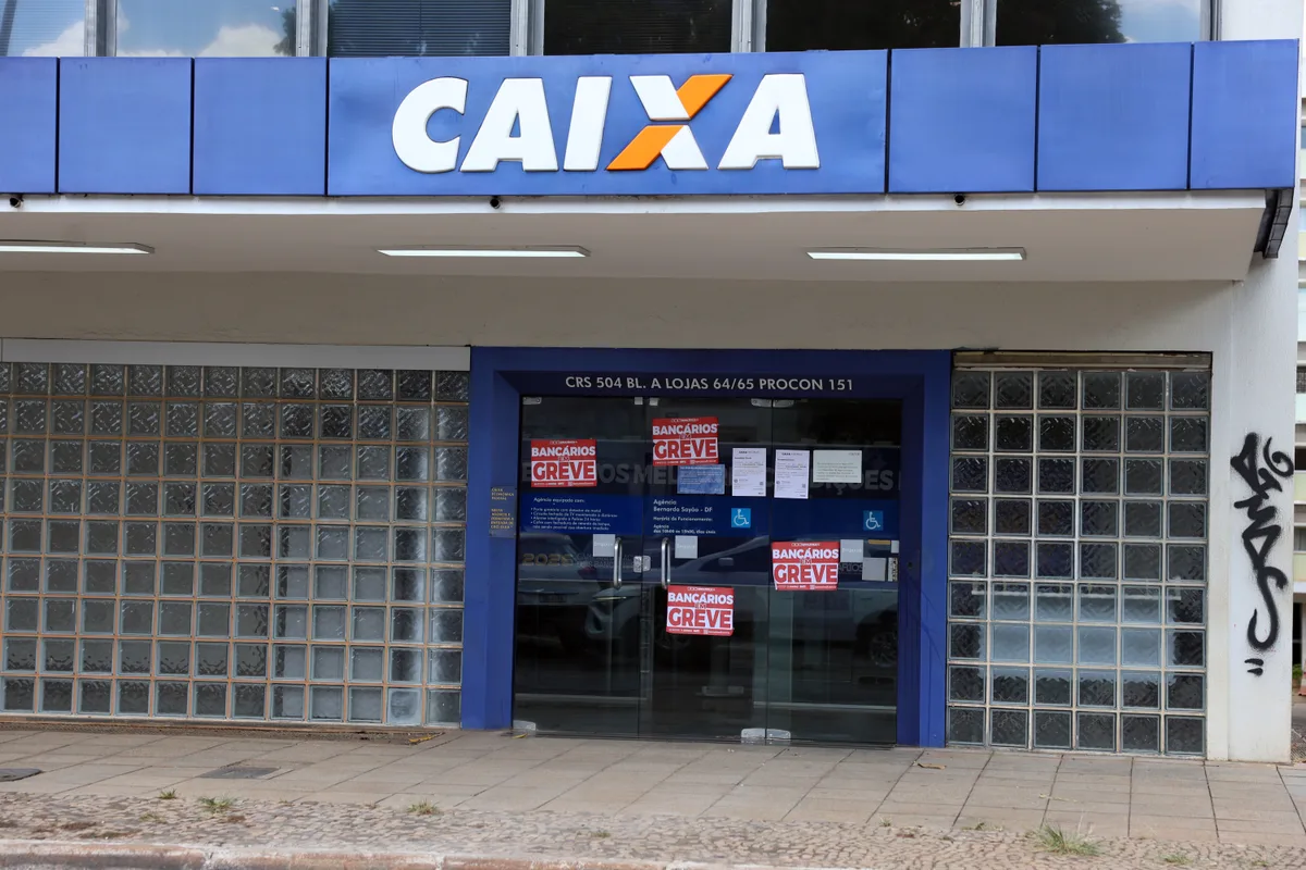 Bancários rejeitam nova proposta da Caixa e greve nacional continua