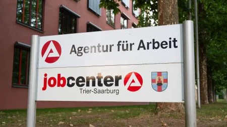 Probleme beim Jobcenter: Bundesregierung verteidigt Hürden beim Online-Zugang