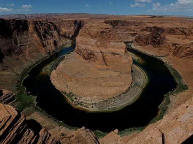 Feds order steep Colorado River water cuts for Arizona, California and Nevada