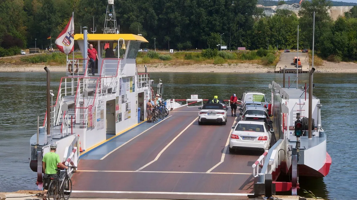 Steigende Pegelstände: Rhein-Fähren können wieder fahren