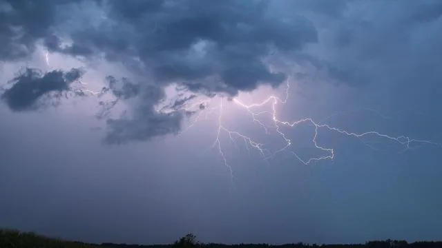 Nach wochenlanger Trockenheit: Wetterdienst warnt vor schweren Gewittern in Schwaben