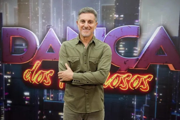 Dança dos Famosos 2026: Jornalista revela qual seria o cachê dos participantes Dança dos Famosos 2026: Jornalista revela qual seria o cachê dos participantes