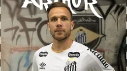 OFICIAL: Arthur reforça o Santos depois de rescindir com a Juventus