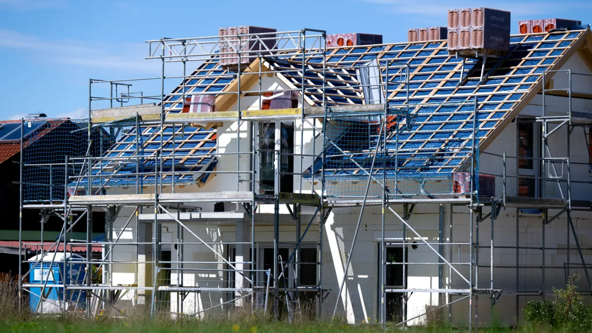 Zins-Zitterpartie: Wenn der Hausbau zur Rechenaufgabe wird
