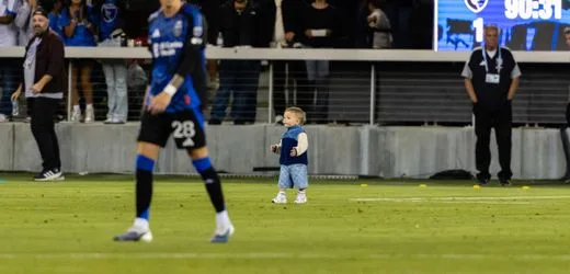 USA: Jüngster Flitzer der Welt? Kleinkind läuft in MLS-Partie auf den Rasen