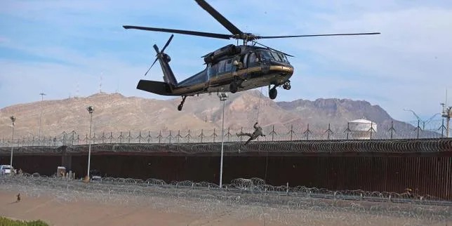 Les Etats-Unis et le Mexique mènent des exercices à leur frontière commune, là où opère le cartel de Juarez