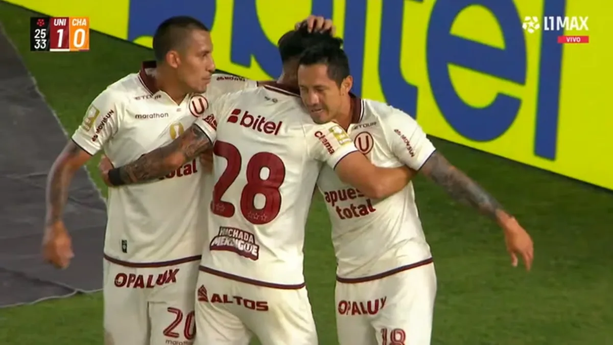 Gol de Gianluca Lapadula tras sutil definición en Universitario vs Los Chankas por Liga 1 2026