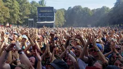 Un festival inclusif, de jeunes talents à suivre, le mythique The Cure en clôture... Cinq choses à savoir sur Rock en Seine 2026 qui débute mercredi