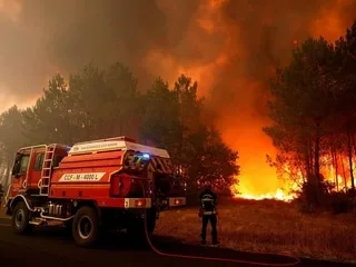 Feux de forêt : un département en vigilance rouge jeudi 23 septembre, un niveau de danger jamais atteint si tardivement