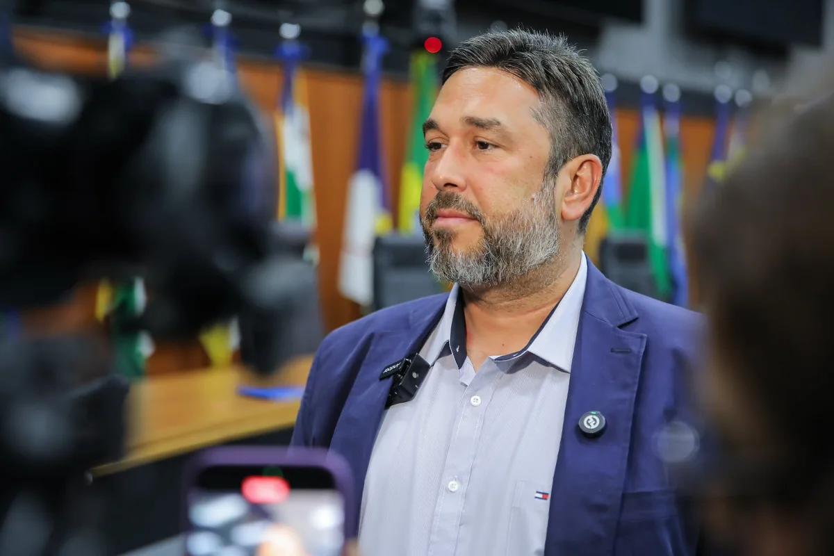 Prefeitura suspende concessão de diárias e horas extras
