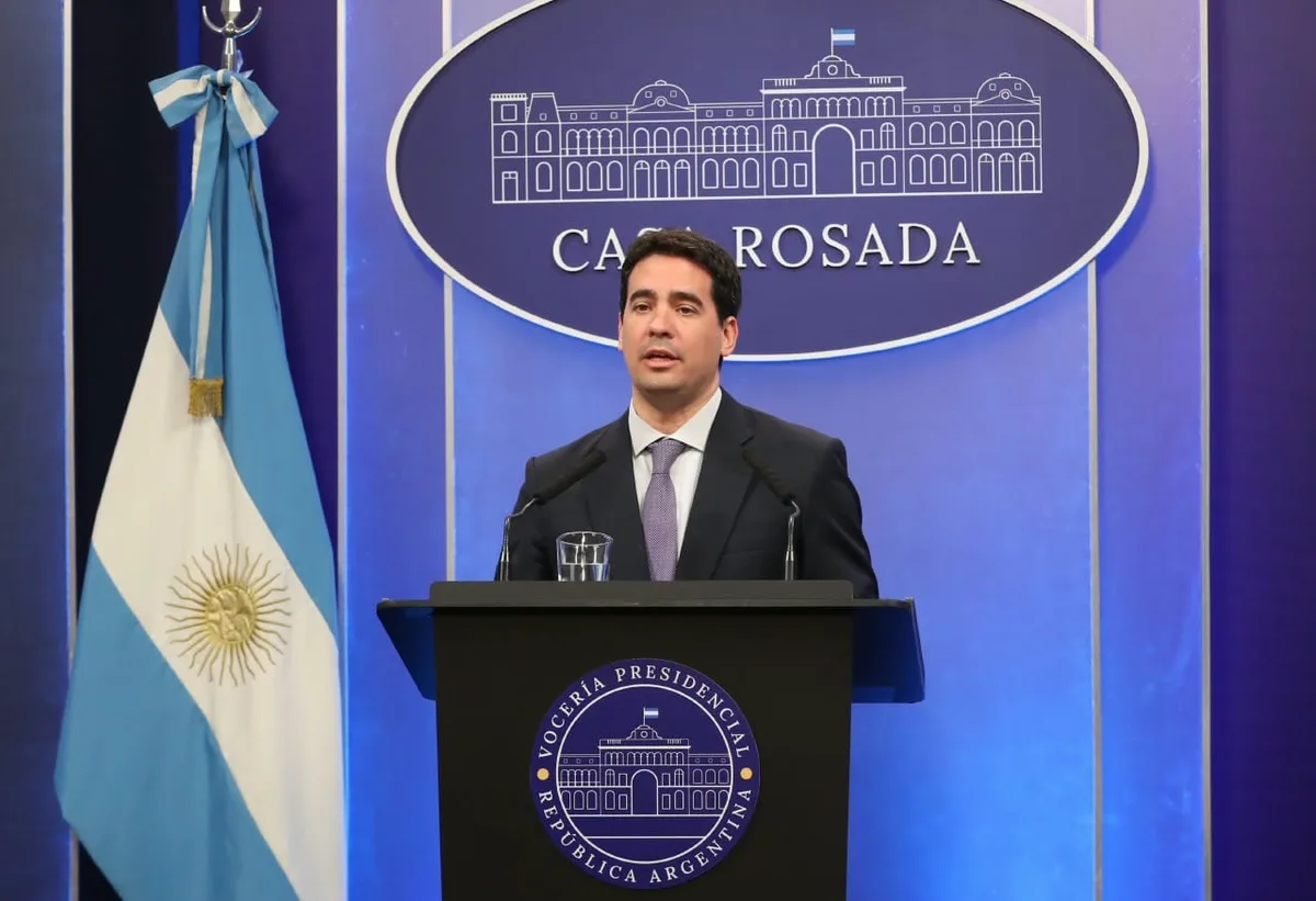 “Se asemeja mucho a un seguro de auto”: el Gobierno defendió la maniobra del BCRA con el oro tras la polémica con la AGN