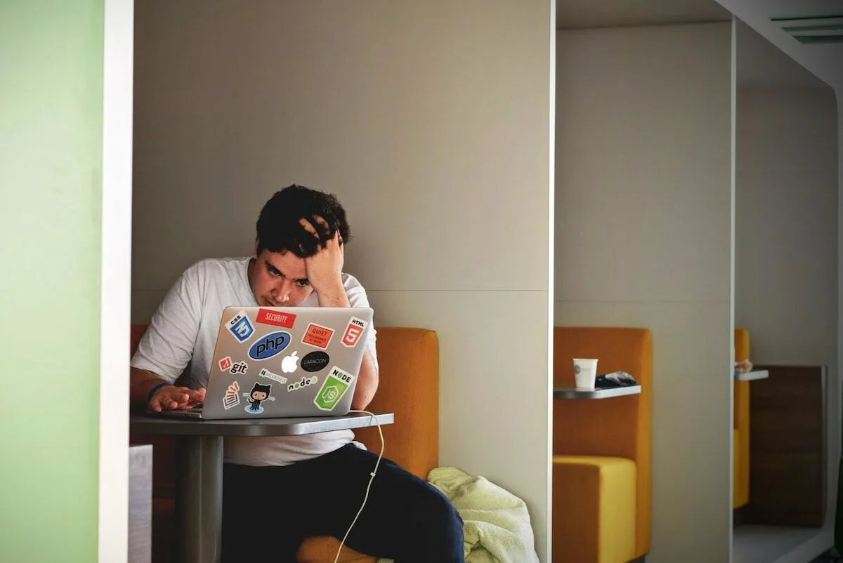 1,5 milhões de euros por hora: o que as empresas pagam por stress e problemas psicológicos