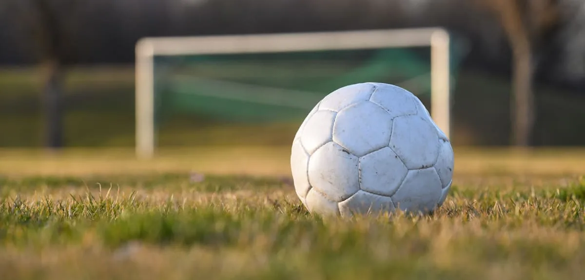 Massenschlägerei nach Fußballtraining – 50 Beteiligte gehen aufeinander los
