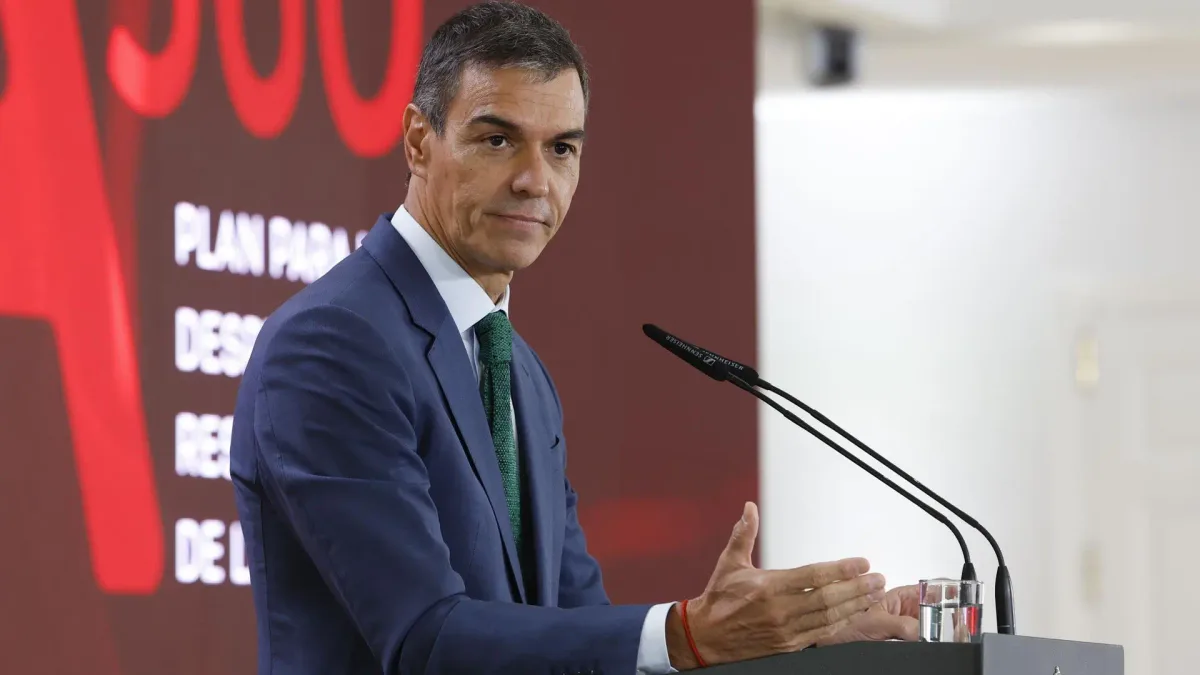 Sánchez pide pactar con agentes sociales y partidos un "contrato social" frente a la incertidumbre laboral que genera la IA