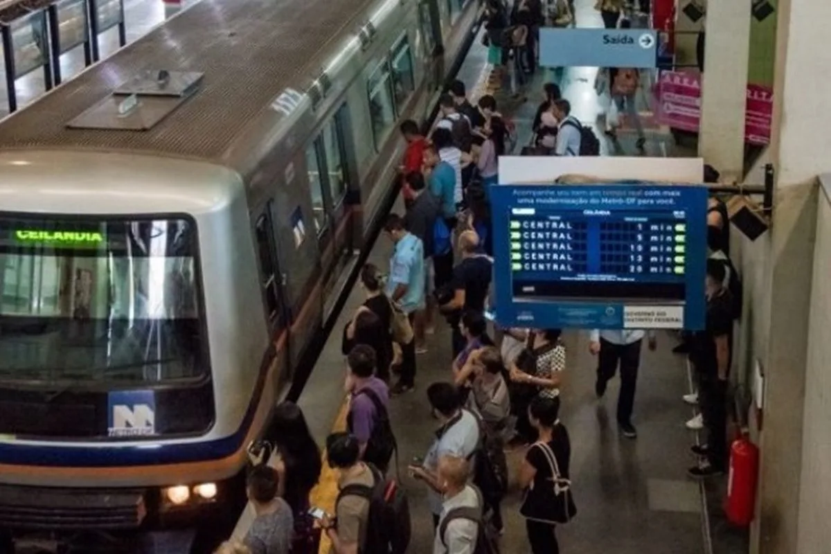 Falha em sinalização trava metrô, que fica sem circulação na Asa Sul