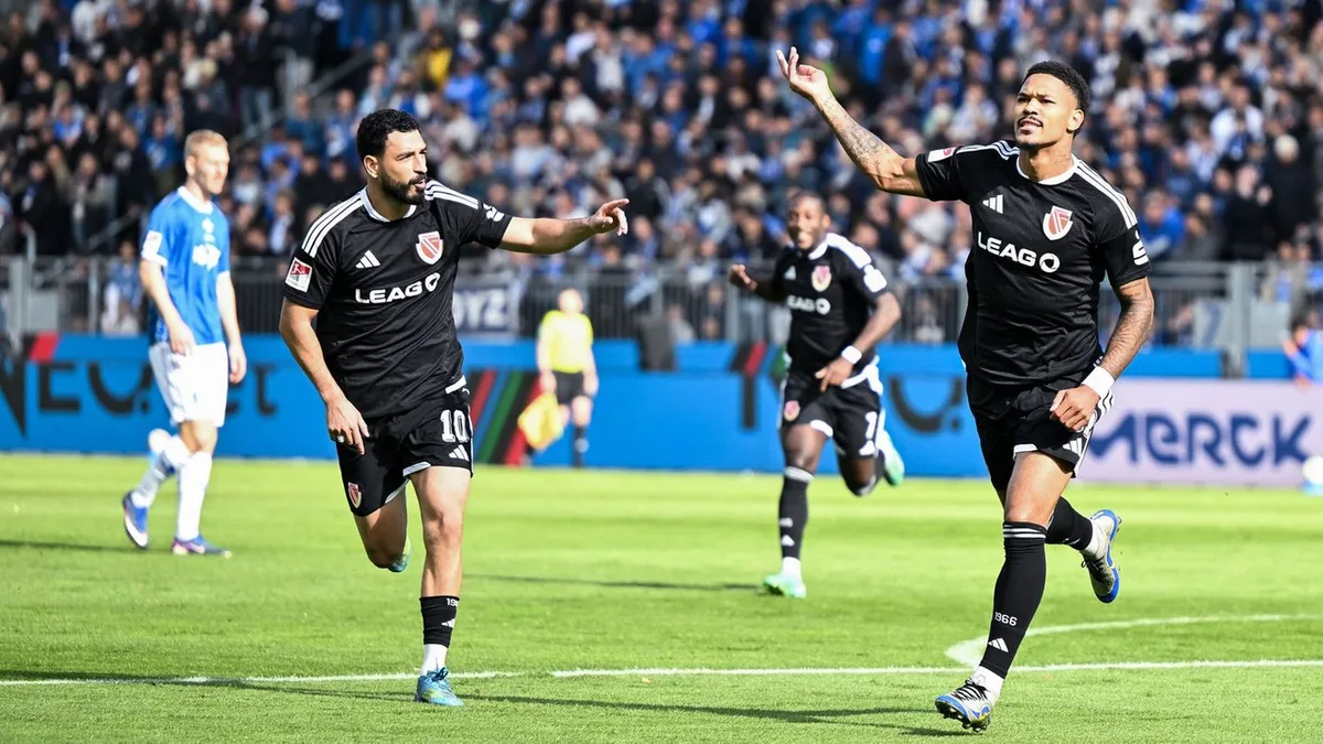 Zweite Fußball-Bundesliga: 1:3 in Darmstadt: Cottbus gibt Spiel aus der Hand