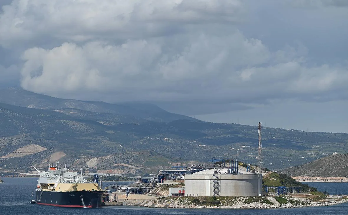 Одна компания перевезла в ЕС треть российского газа из Арктики