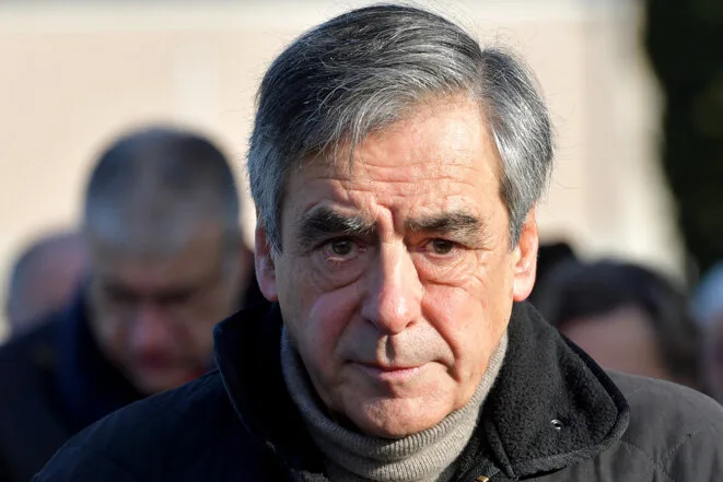 François Fillon suspendu de la Légion d’honneur après sa condamnation pour emplois fictifs