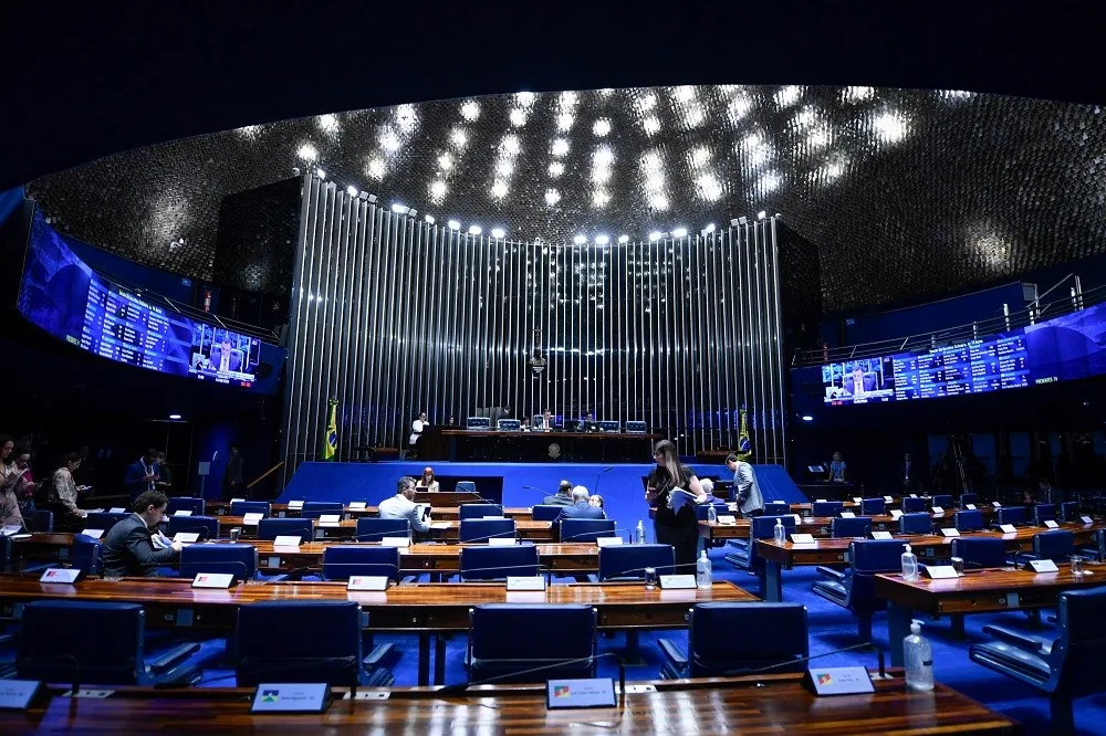 Senado aprova fim da escala 6×1 com redução da jornada para 40 horas semanais em 1º turno
