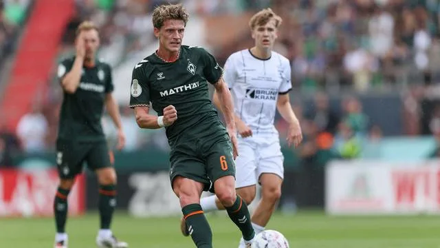 Fußball-Bundesliga: Muskelverletzung: Werder monatelang ohne Stage