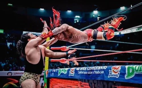 Dragón Rojo Jr. revela su pasado como maestro antes de triunfar en la lucha libre