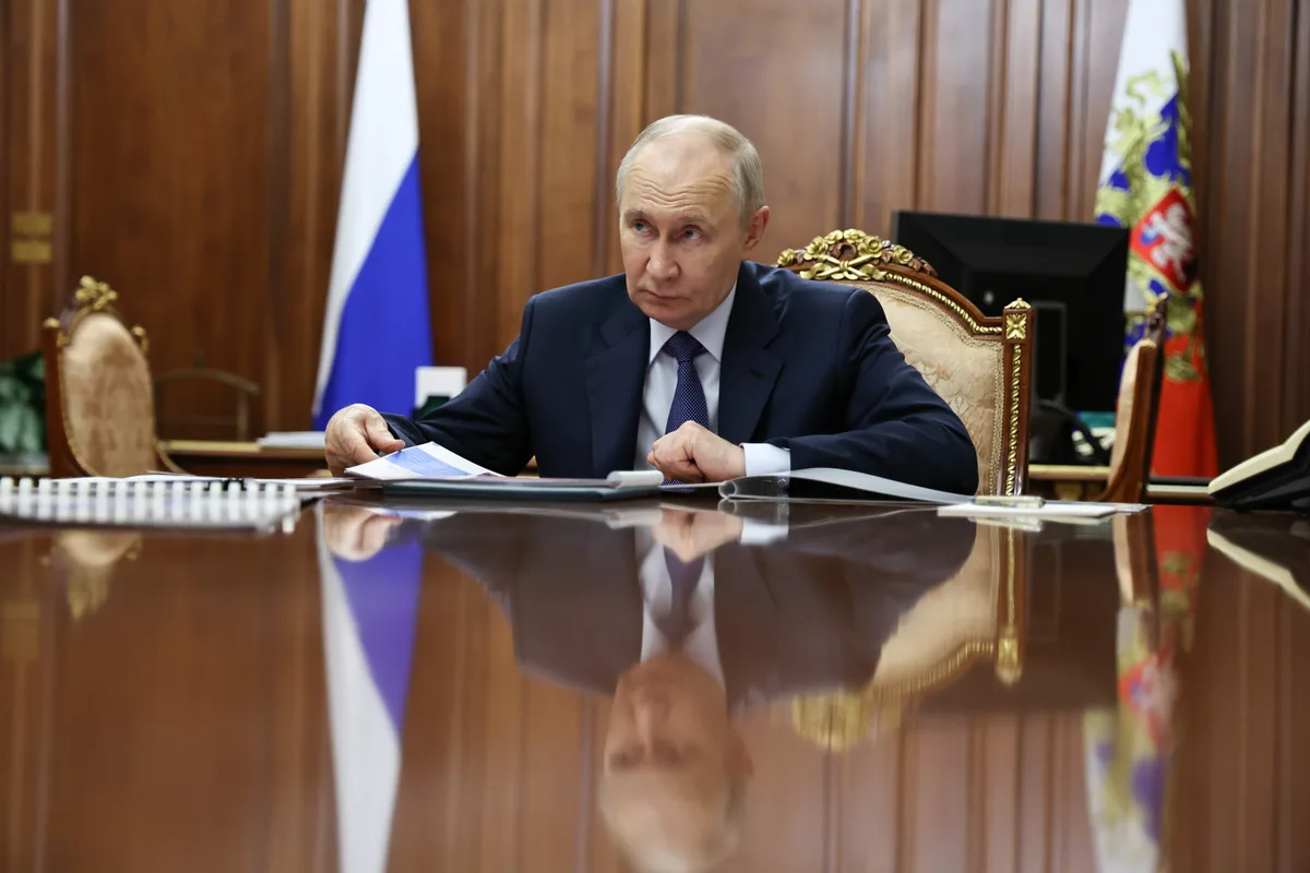 Élections en Russie : les 4 scénarios possibles pour imaginer l'après-Poutine