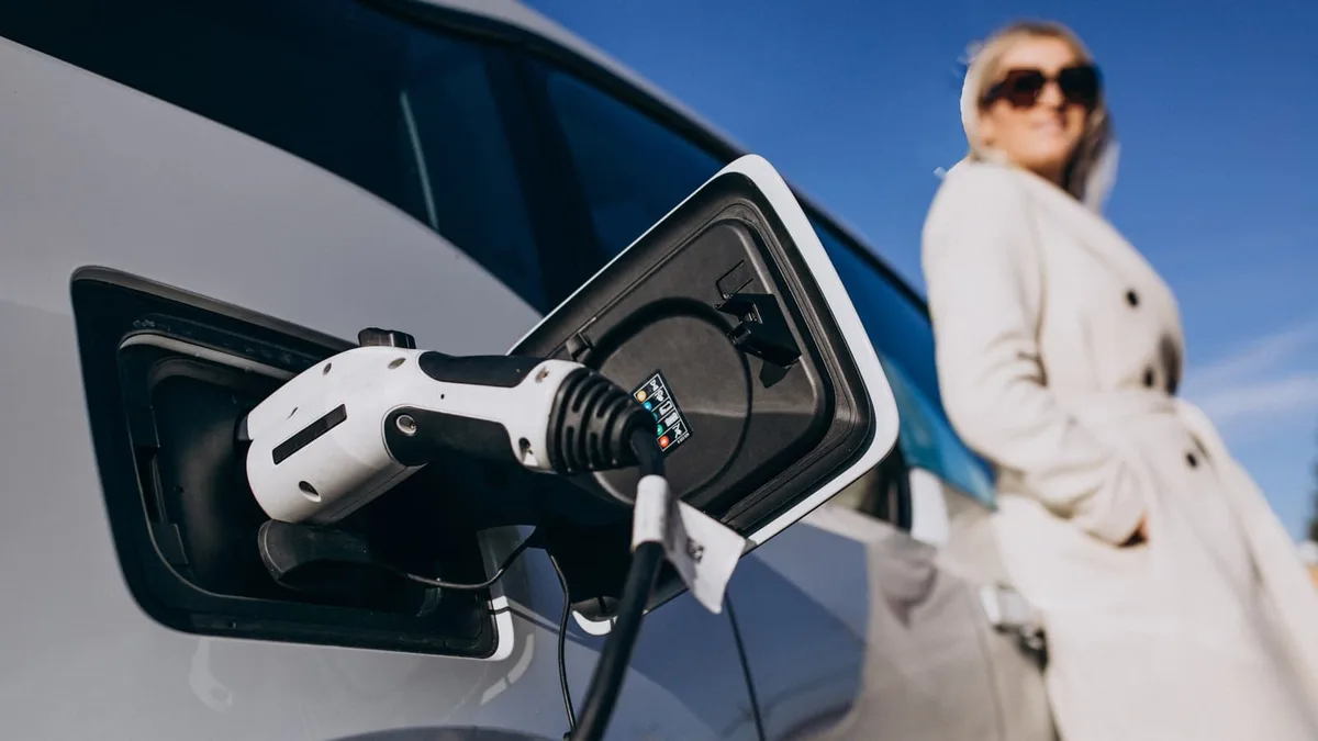 Comprar um elétrico usado afinal compensa mais do que um a gasolina?