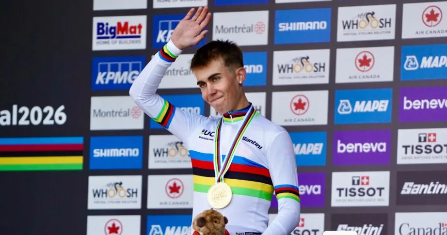 Benjamín Noval, la nueva perla del ciclismo español que ha conquistado el Mundial Junior: el hijo del exgregario de Contador que en un año se hará profesional