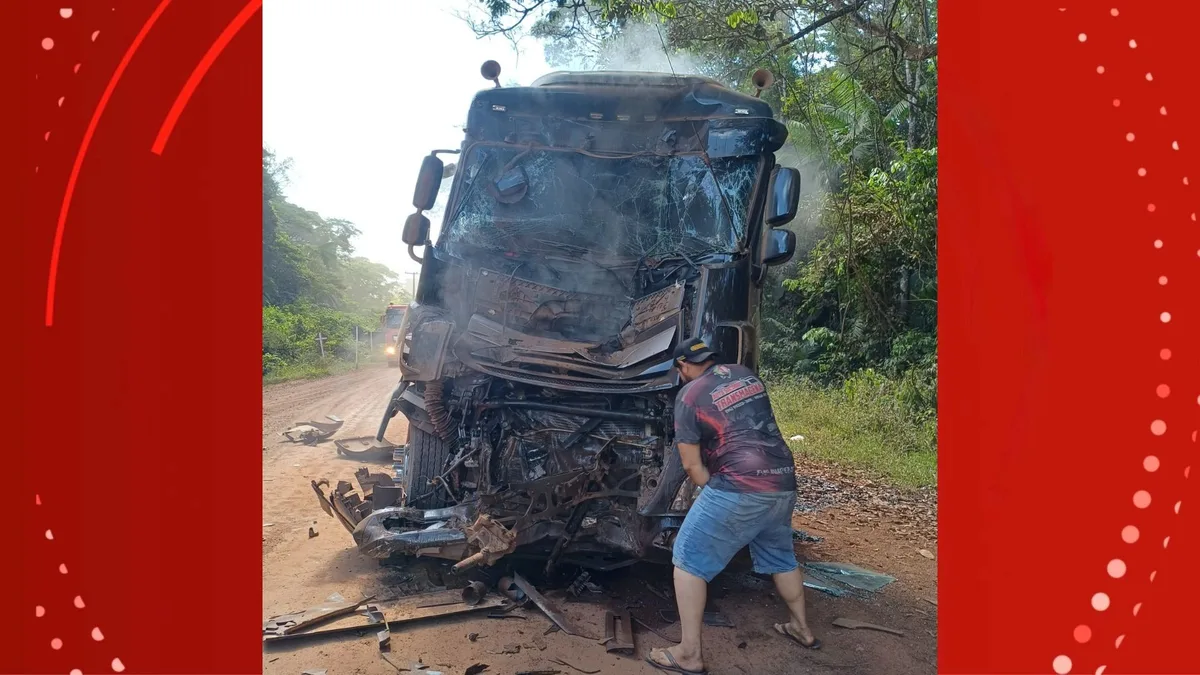 Duas carretas se envolvem em colisão na BR-210, no Amapá; ninguém ficou ferido