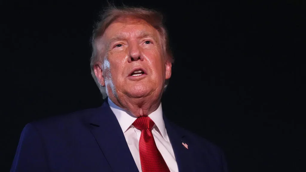 États-Unis : Donald Trump impose des droits de douane jusqu'à 100 % sur les drones importés