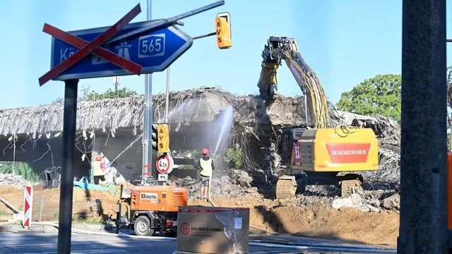 Bundesverkehrsminister: Bonner Nordbrücke: Bilger besucht Baustelle