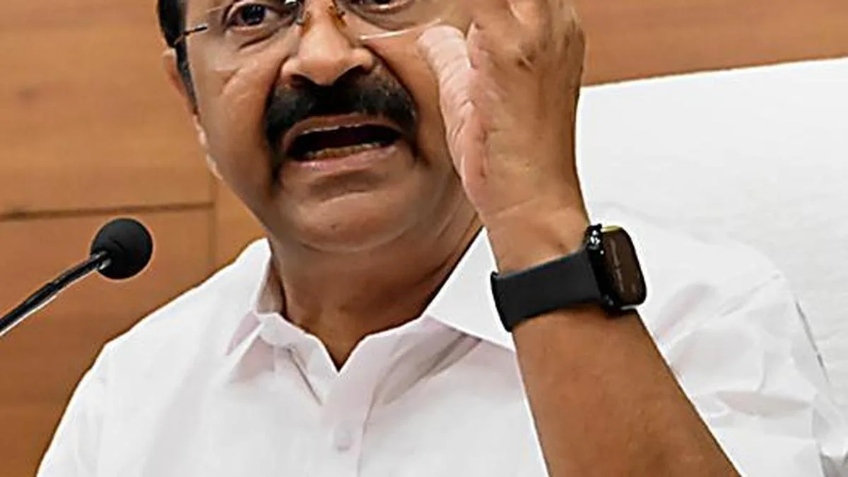 Keralam CM condemns registration of FIR against Rahul Gandhi