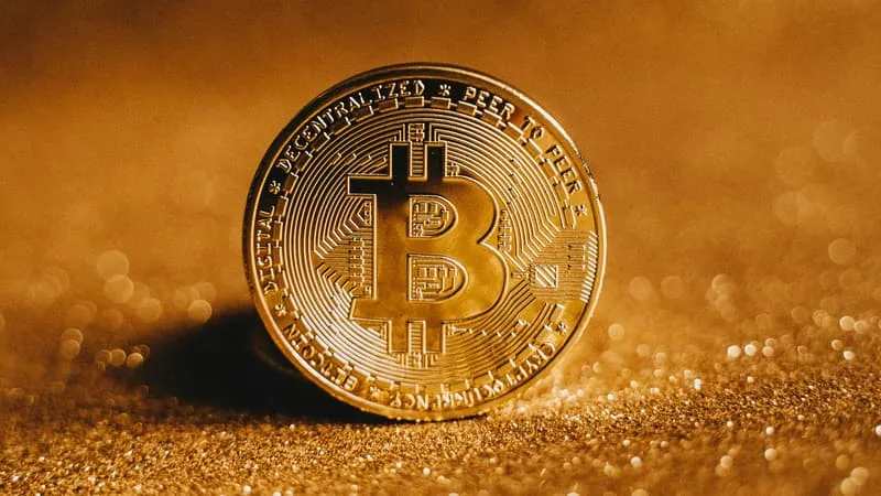 Après avoir regagné près de 25% de sa valeur depuis une semaine, le bitcoin franchit de nouveau la barre des 80.000 dollars