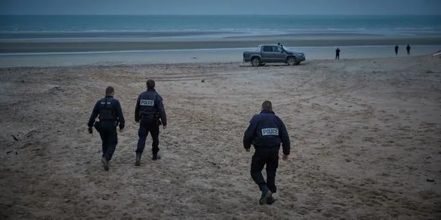 Naufrage meurtrier dans la Manche en 2021 : jusqu’à dix ans de prison requis contre les 14 passeurs présumés