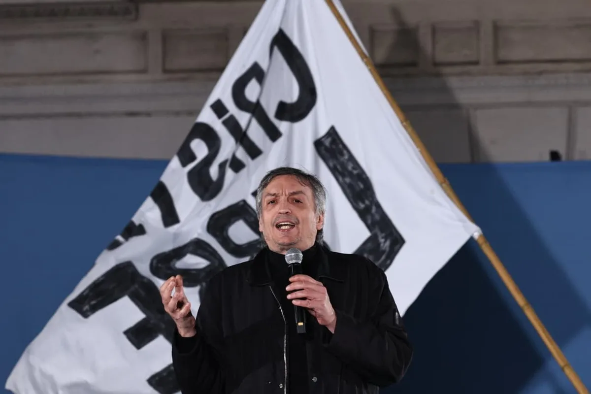 Máximo Kirchner presentó un proyecto para cobrar un impuesto a las transferencias internacionales de capital