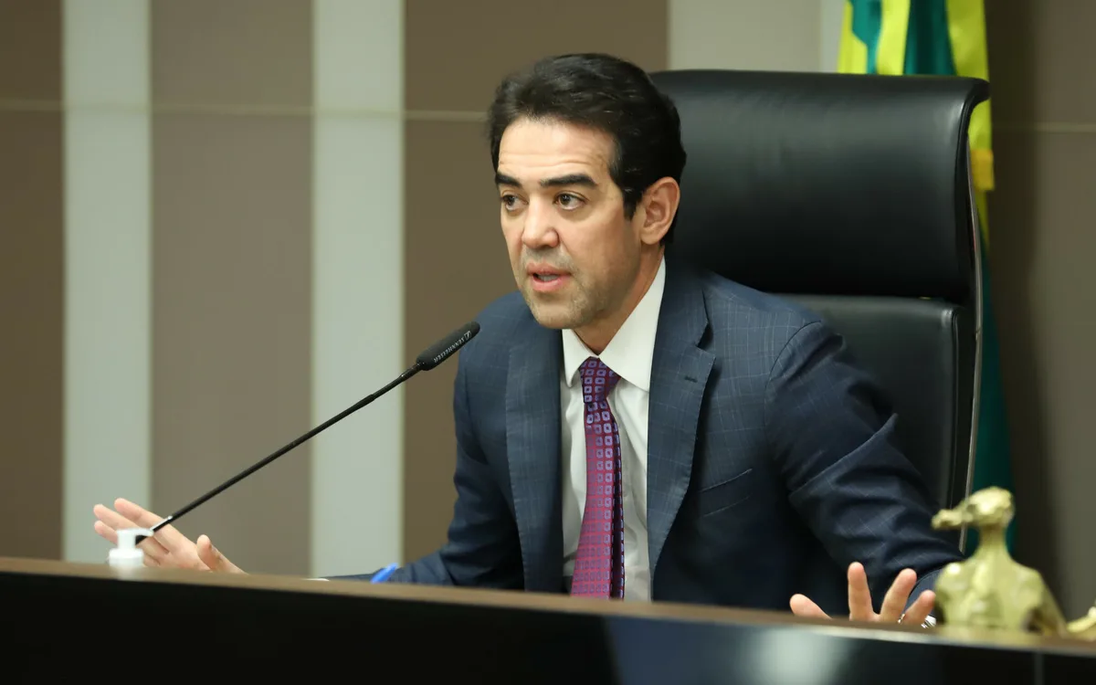 Bruno Dantas confirma renúncia ao cargo de ministro do TCU