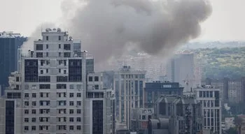 Drone russo cai junto à Embaixada de Portugal em Kiev