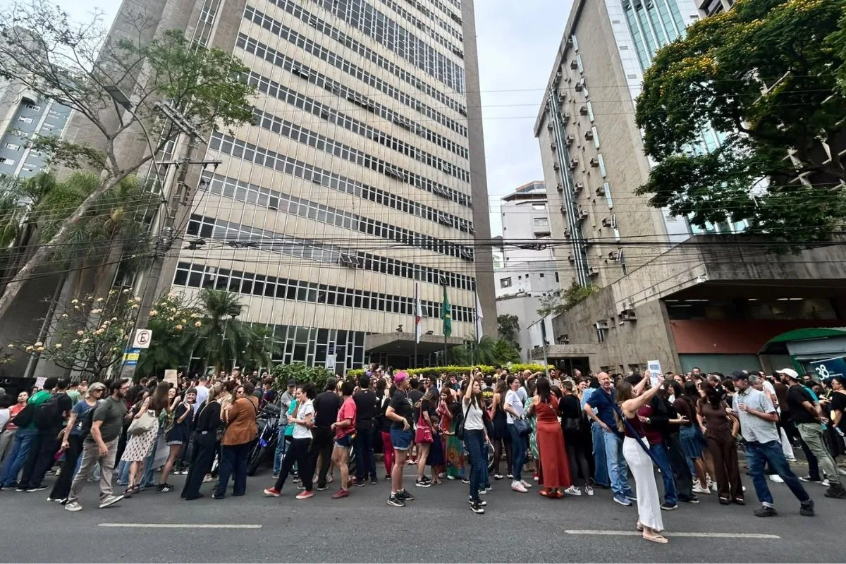 Audiência no TRT termina sem acordo entre sindicatos de professores e escolas particulares