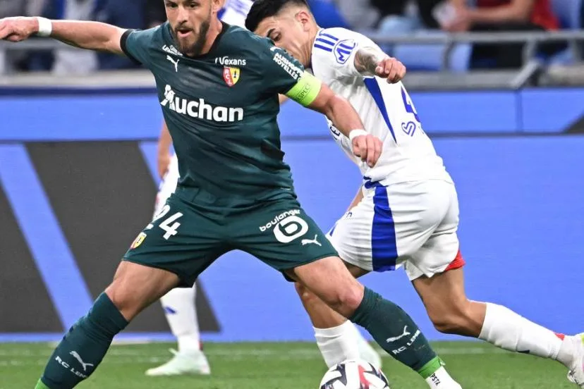 Saud Abdulhamid toujours absent pour Lens-Lorient en Ligue 1, Jean-Clair Todibo un peu court, vers un retour de Jonathan Gradit