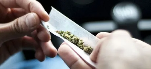 Traficante é preso após vender maconha para estudantes em Cruzeiro do Sul