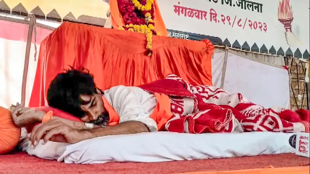 Jarange-Patil ends 20-day fast, gives Maha govt time to consider quota demands: Report