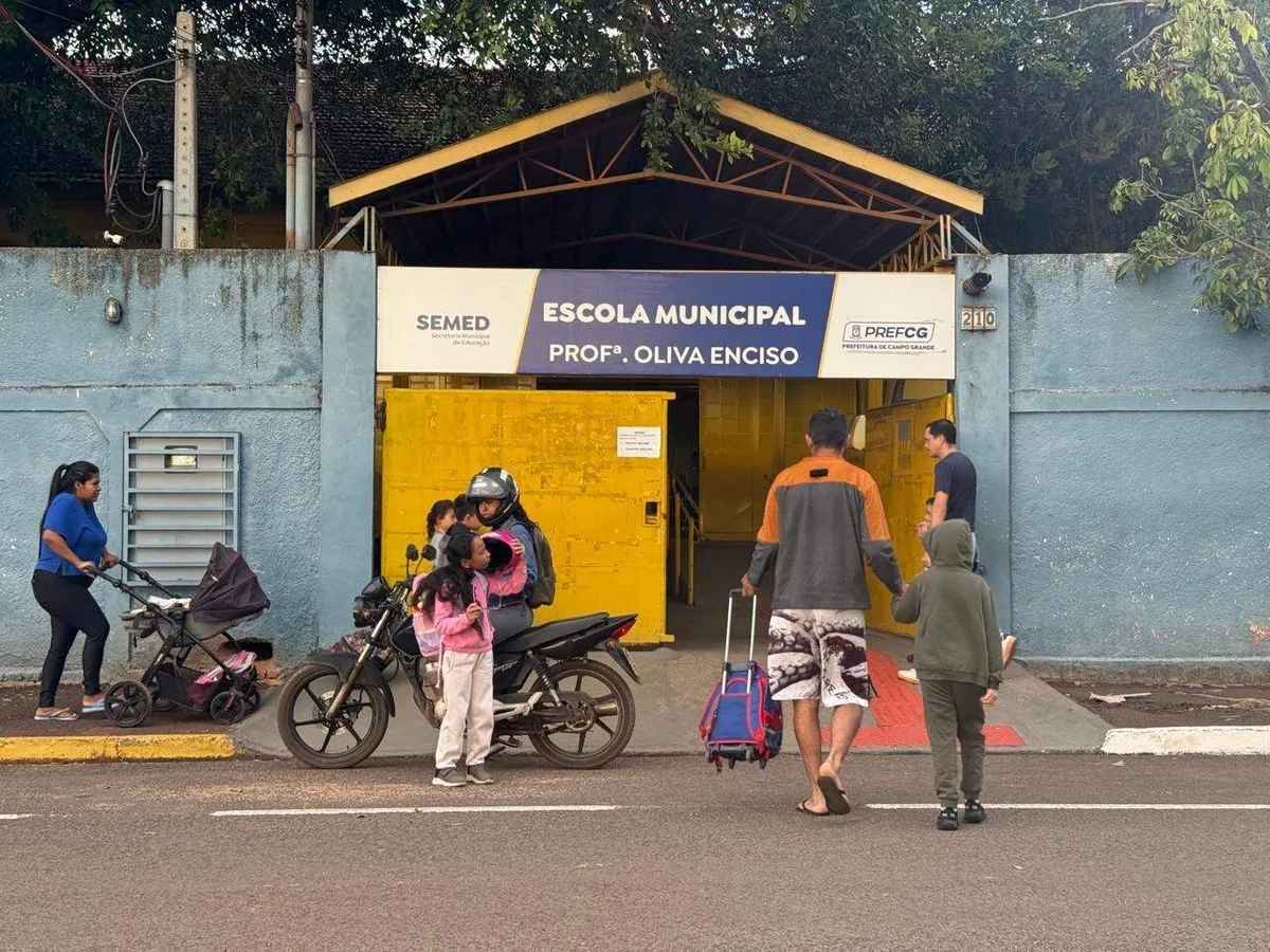 Após queda de braço, Câmara promulga lei que prevê revista e punição a pais