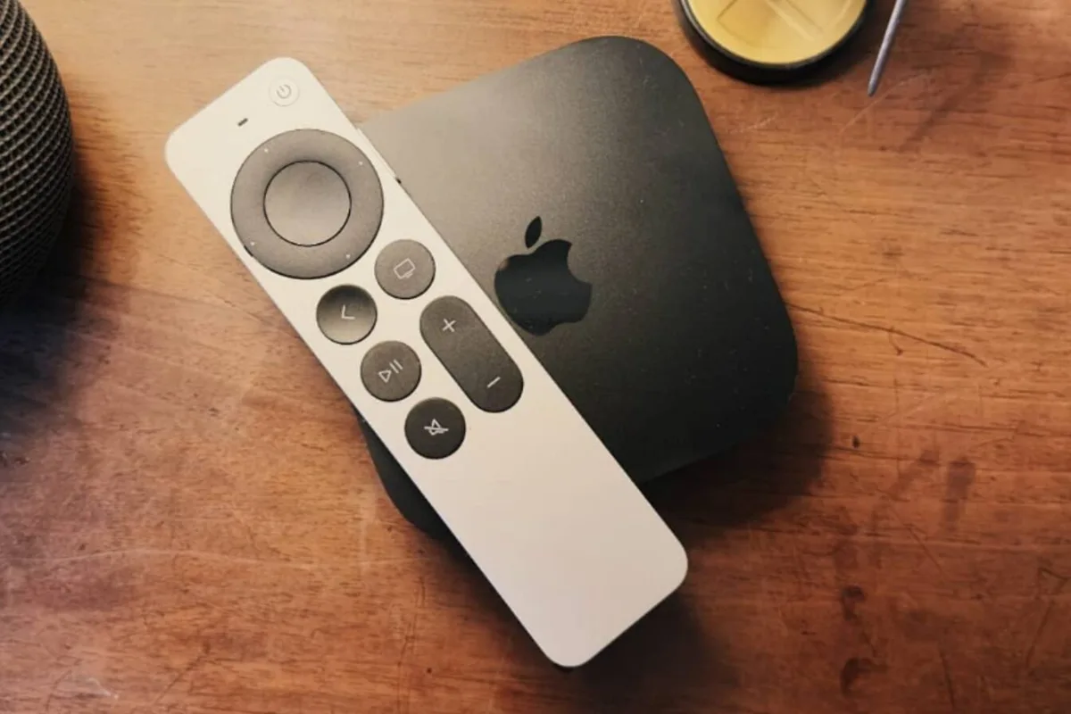 L’arrivée de Siri AI sur Apple TV 4K se confirme, mais l’Europe pose problème
